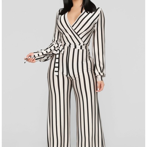 Fashion Nova Other - Never worn!!! One piece stripped jumpsuit 💕